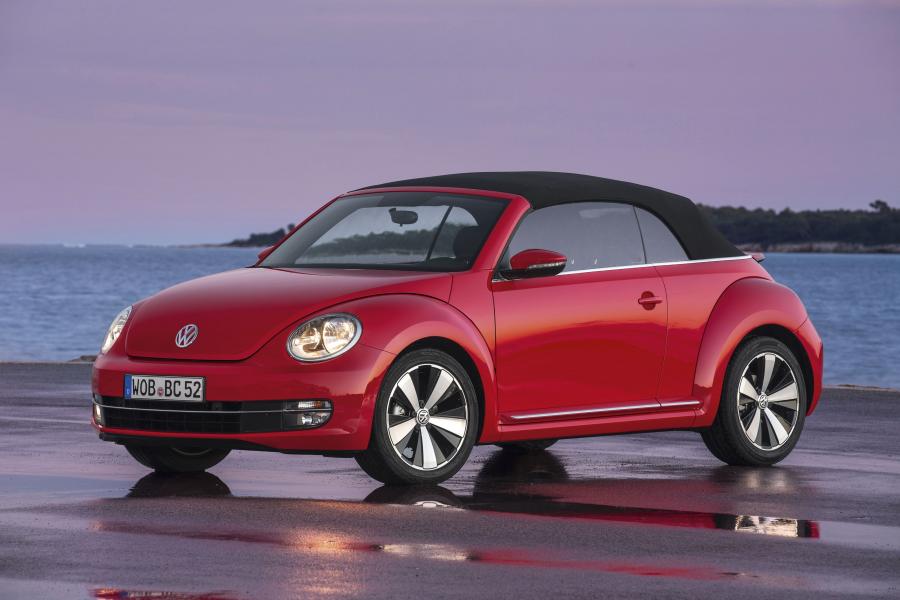  Volkswagen Beetle Cabriolet 2012 года  (фото 82 из 107)